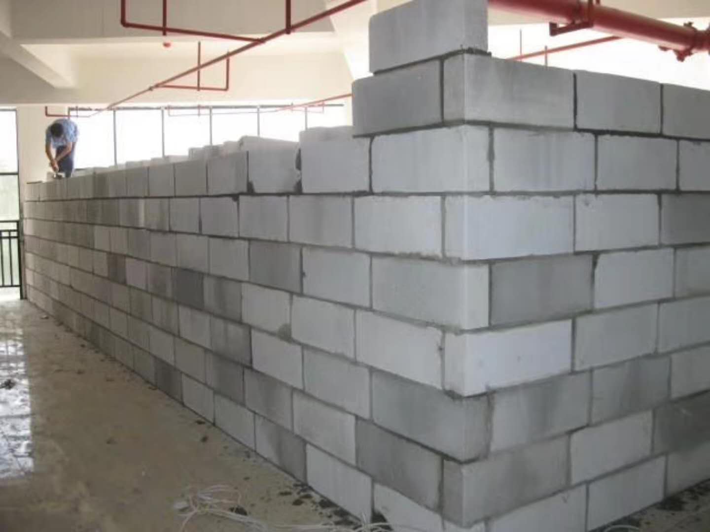 信丰蒸压加气混凝土砌块承重墙静力和抗震性能的研究